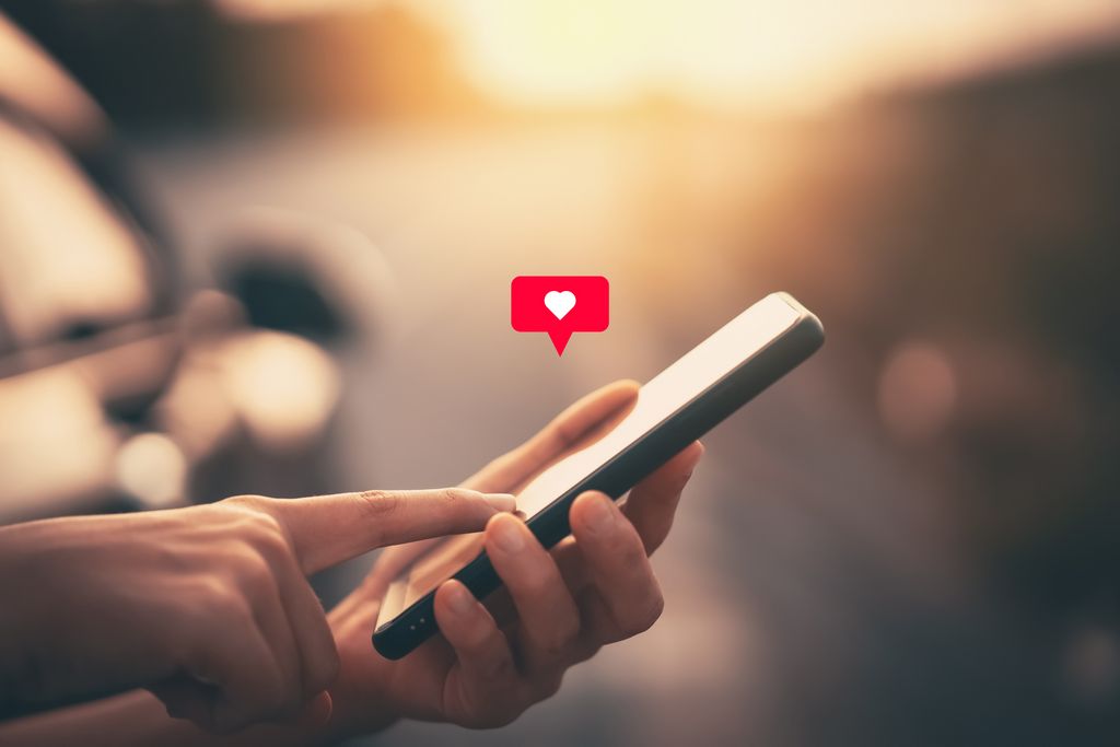 On-line dating account tips: Make your account work for you